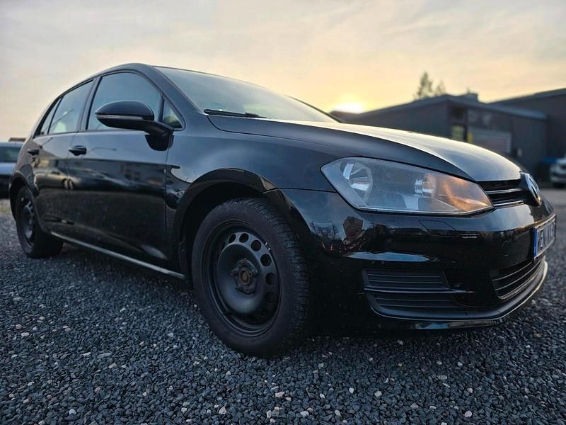 Gebraucht VW Golf VII 105 PS (77 kW) 2013 Schwarz Limousine