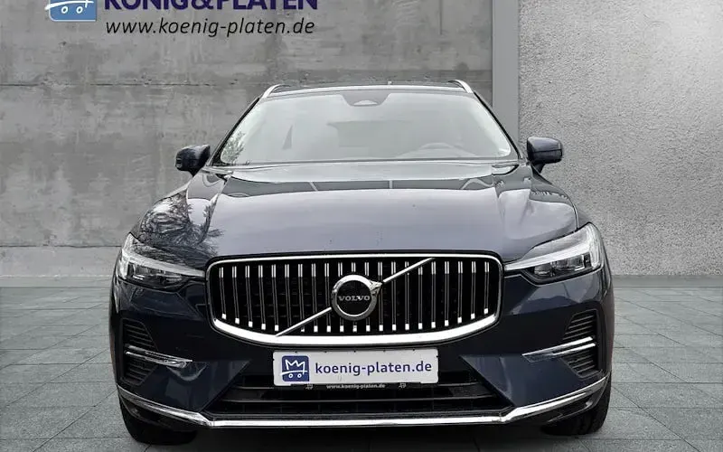 Używany Volvo XC60 Plus 197 KM (144 kW) 2022 Niebieski SUV