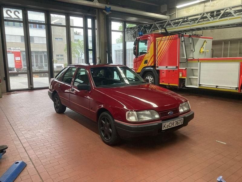 Gebraucht Ford Sierra 69 PS (50 kW) 1990 Rot Limousine