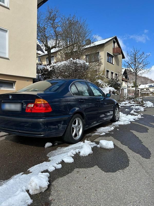 Gebraucht BMW 320 150 PS (110 kW) 1998 Blau Limousine