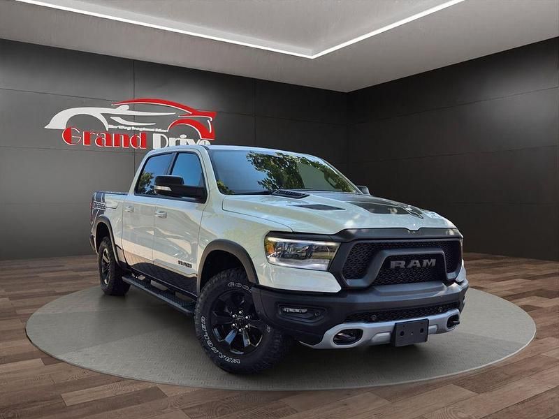 Weiß Gebraucht 2021 Dodge Ram Abholung | 50.990 € (Guter Preis) - Bild 1/4