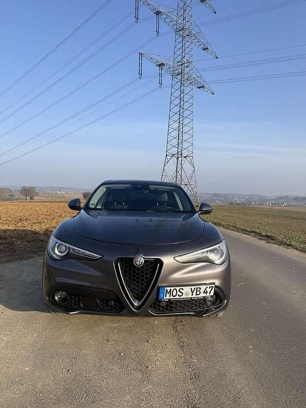 Gebraucht Alfa Romeo Stelvio Super 190 PS (139 kW) 2018 SUV