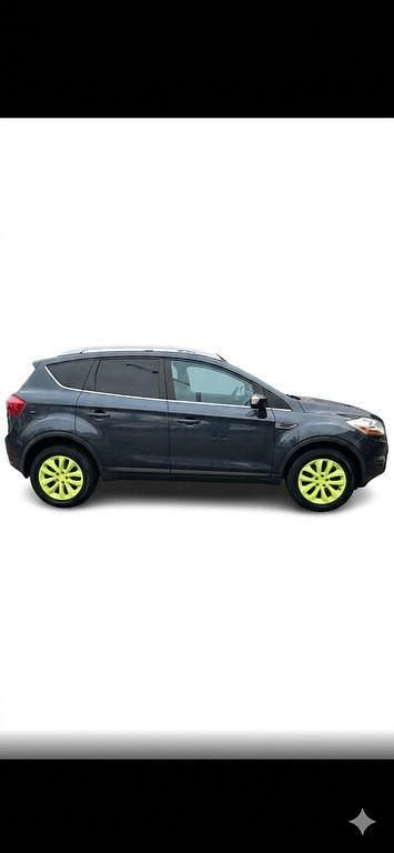 Usado Ford Kuga Titanium 200 HP (147 kW) 2009 Preto SUV