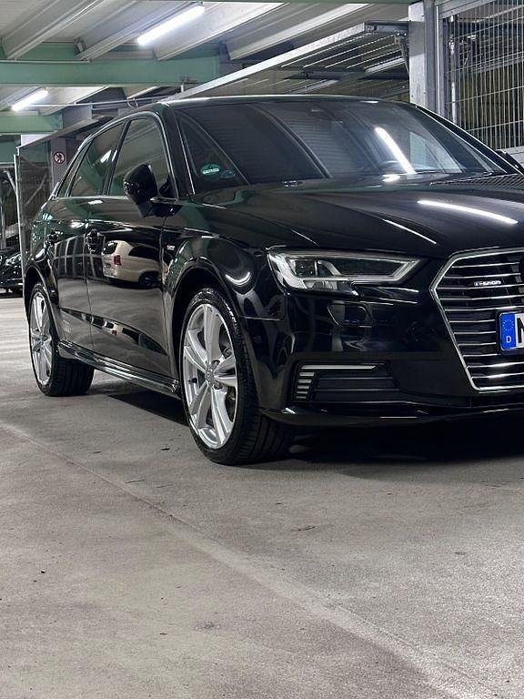 Gebraucht Audi A3 Ambiente 150 PS (110 kW) 2020 Schwarz Limousine