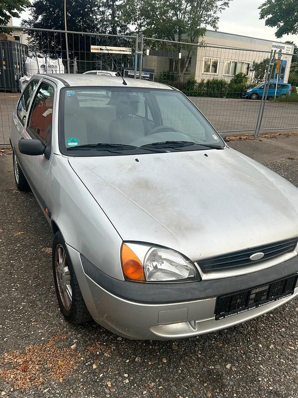 Silber Gebraucht 2001 Ford Fiesta Kleinwagen | 500 € (Guter Preis) - Bild 1/4
