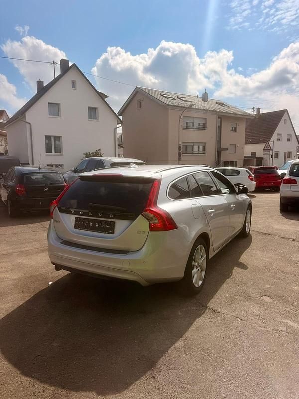 Gebraucht Volvo V60 136 PS (100 kW) 2014 Grau Kombi