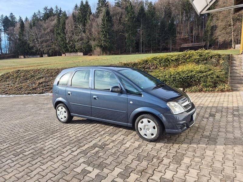 Blau Gebraucht 2010 Opel Meriva Edition Van / Kleinbus | 2.849 € (Superpreis) - Bild 1/4