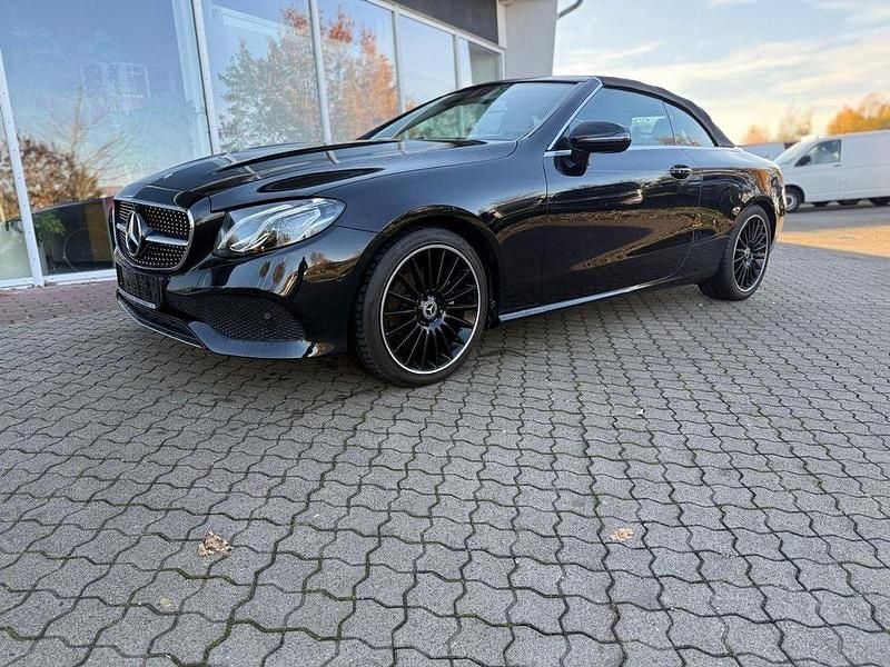 Schwarz Gebraucht 2017 Mercedes E200 Cabrio | 29.990 € (Fairer Preis) - Bild 1/4