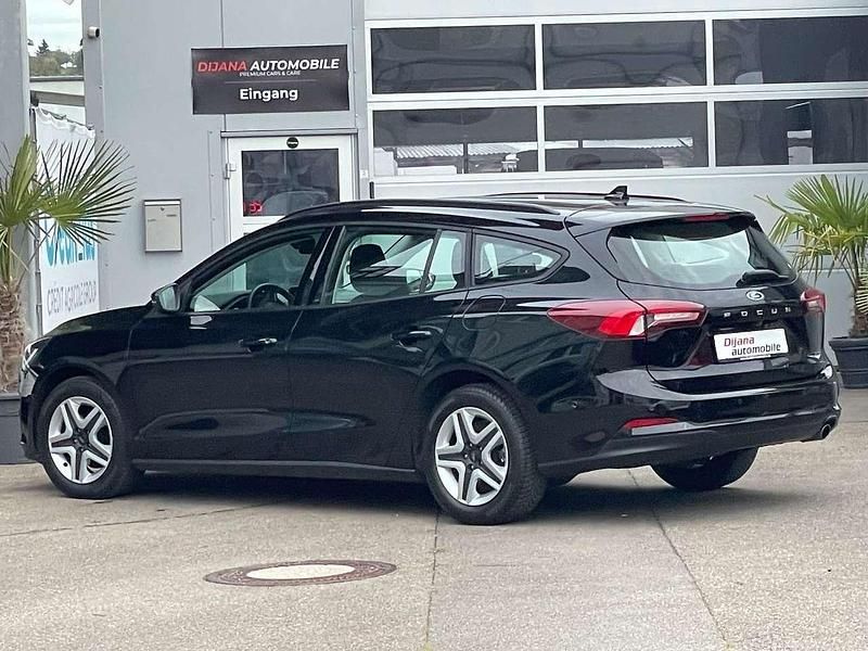 Gebraucht Ford Focus 125 PS (91 kW) 2022 Schwarzperleffekt Kombi