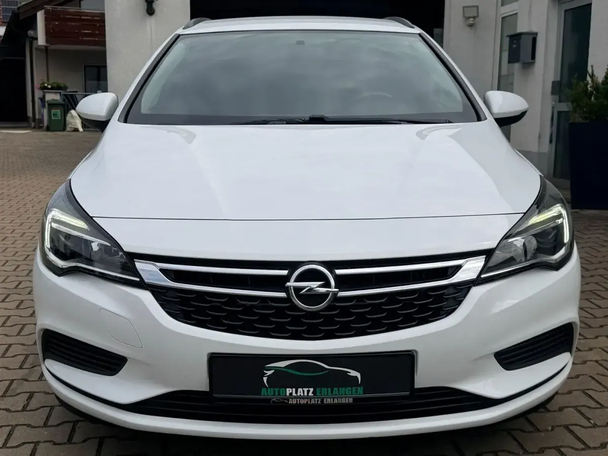 Gebraucht Opel Astra Edition 150 PS (110 kW) 2016 Weiß Kombi