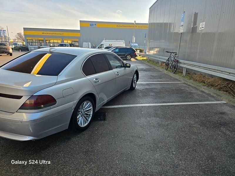 Silber Gebraucht 2004 BMW 730 Limousine | 3.200 € (Superpreis) - Bild 1/4