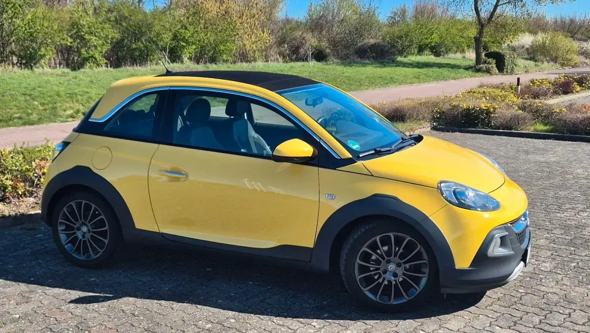 Gebraucht Opel Adam Rocks Rocks 87 PS (63 kW) 2015 Gelb Kleinwagen