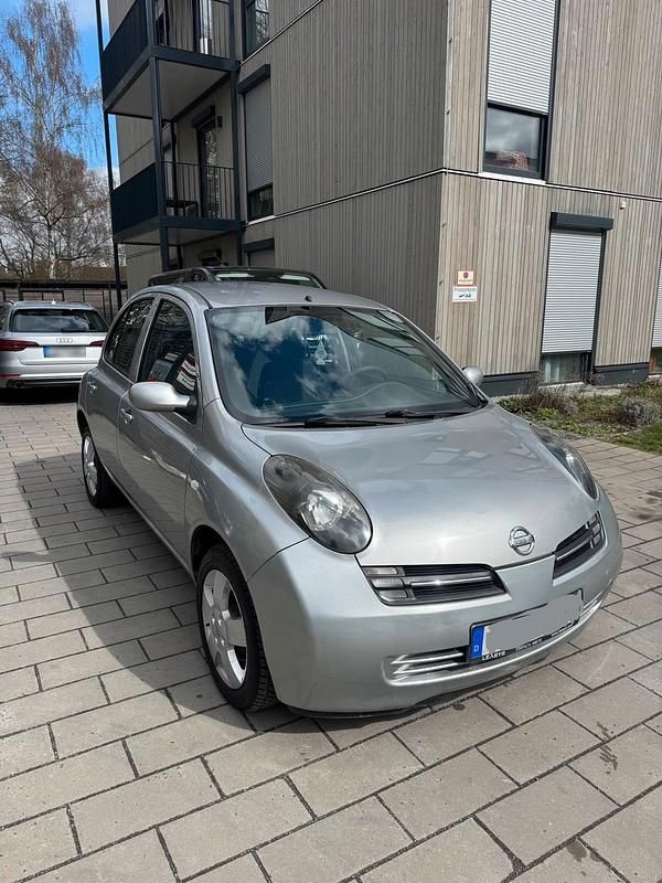 Gebraucht Nissan Micra 81 PS (59 kW) 2005 Silber Kleinwagen