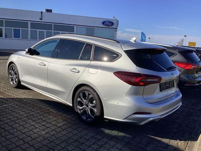 Gebraucht Ford Focus ST-Line X 155 PS (114 kW) 2024 Moondust silver metallic (metallic) Kombi