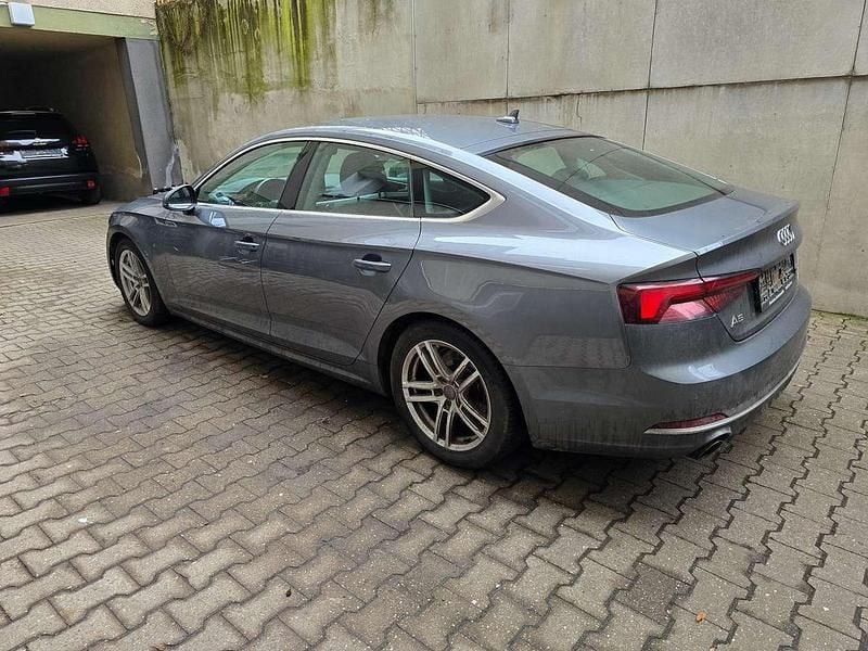 Gebraucht Audi A5 Sport 190 PS (139 kW) 2018 Monsungrau metallic Kleinwagen