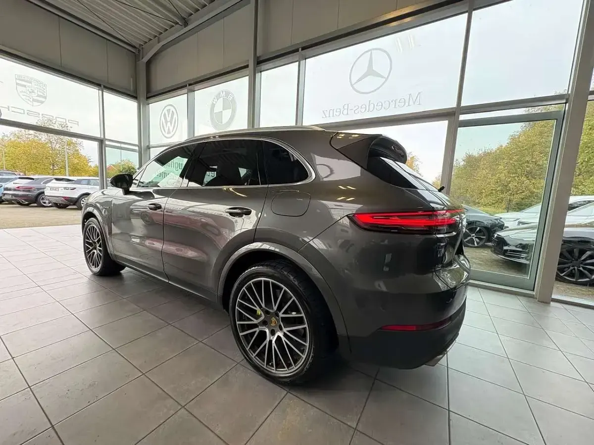 Używany Porsche Cayenne 340 KM (250 kW) 2020 Szary SUV