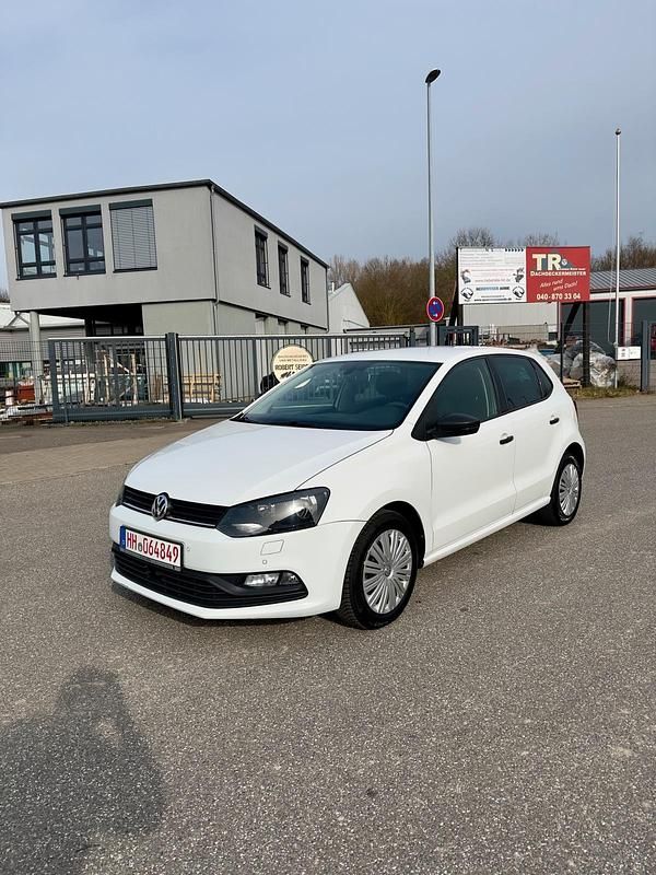 Gebraucht VW Polo Trendline 60 PS (44 kW) 2014 Weiß Limousine