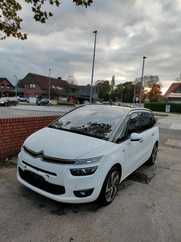 Weiß Gebraucht 2016 Citroën Grand C4 Picasso Exclusive Van / Kleinbus | 6.000 € (Guter Preis) - Bild 1/4