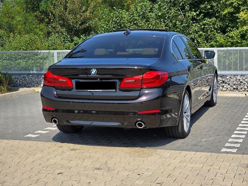Gebraucht BMW 520 190 PS (139 kW) 2018 Braun Limousine