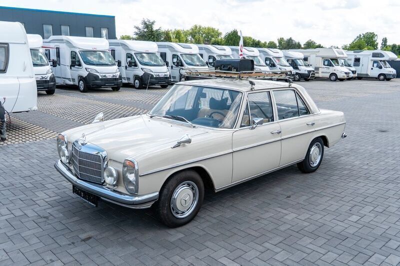 Gebraucht Mercedes 200/8 95 PS (69 kW) 1971 Weiß Limousine