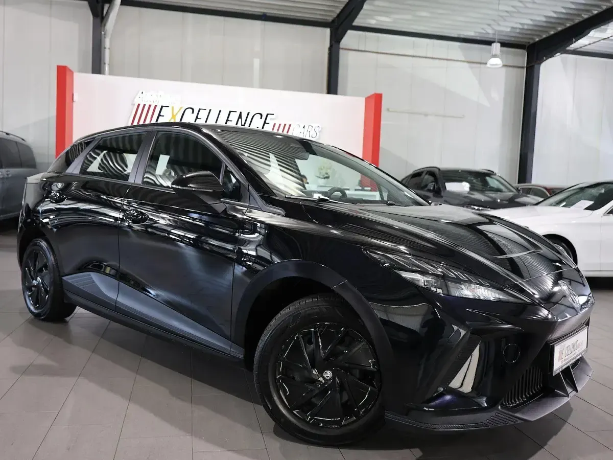 Gebraucht MG MG4 EV 125 kW (170 PS) 2023 Schwarz Kleinwagen