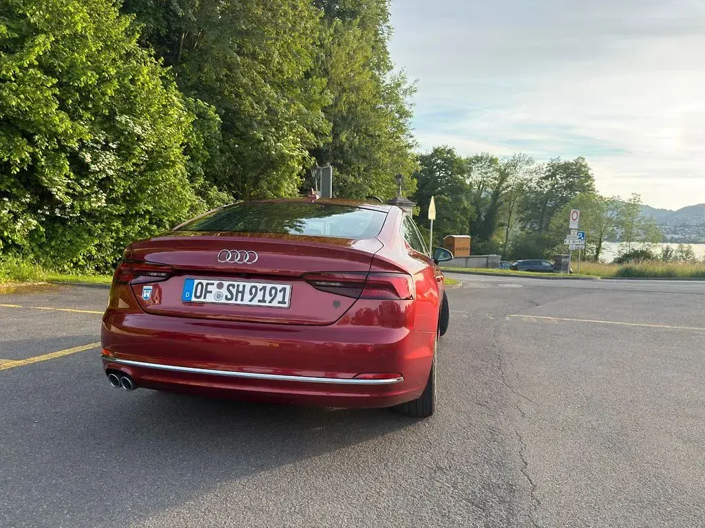 Gebraucht Audi A5 Sportback Ambiente 190 PS (139 kW) 2018 Rot Kleinwagen