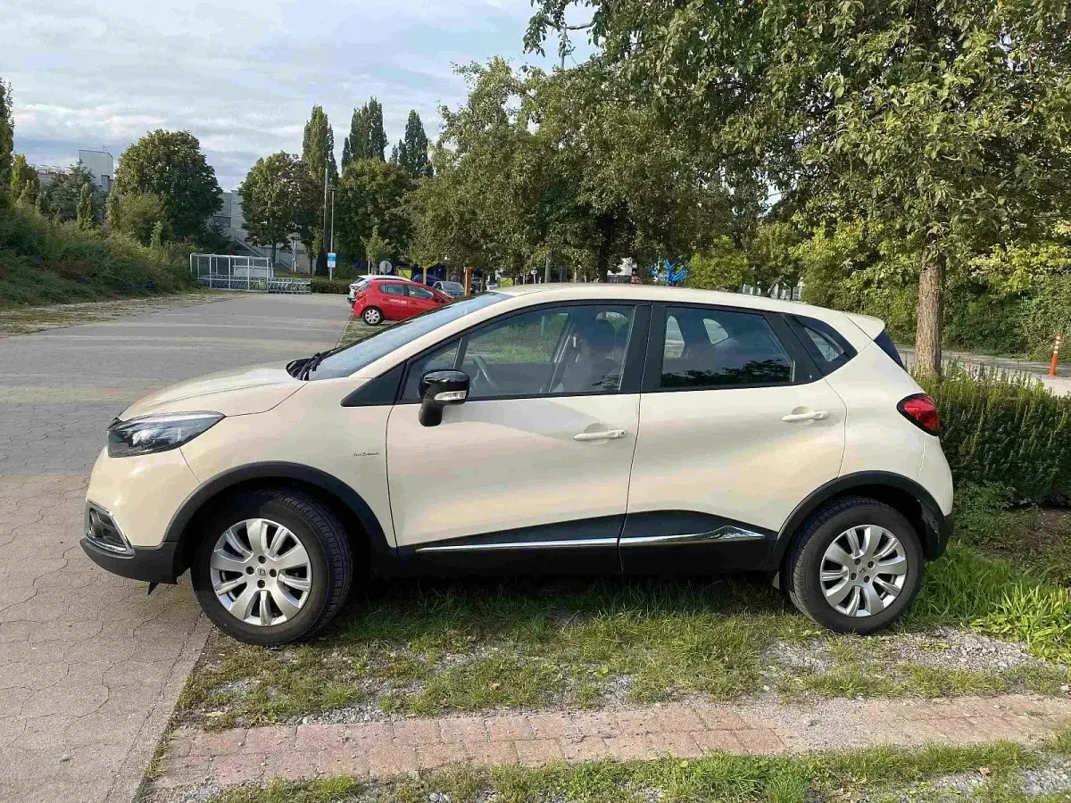 Gebraucht Renault Captur Experience 90 PS (66 kW) 2016 Beige SUV