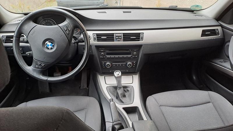 Gebraucht BMW 325 218 PS (160 kW) 2008 Limousine