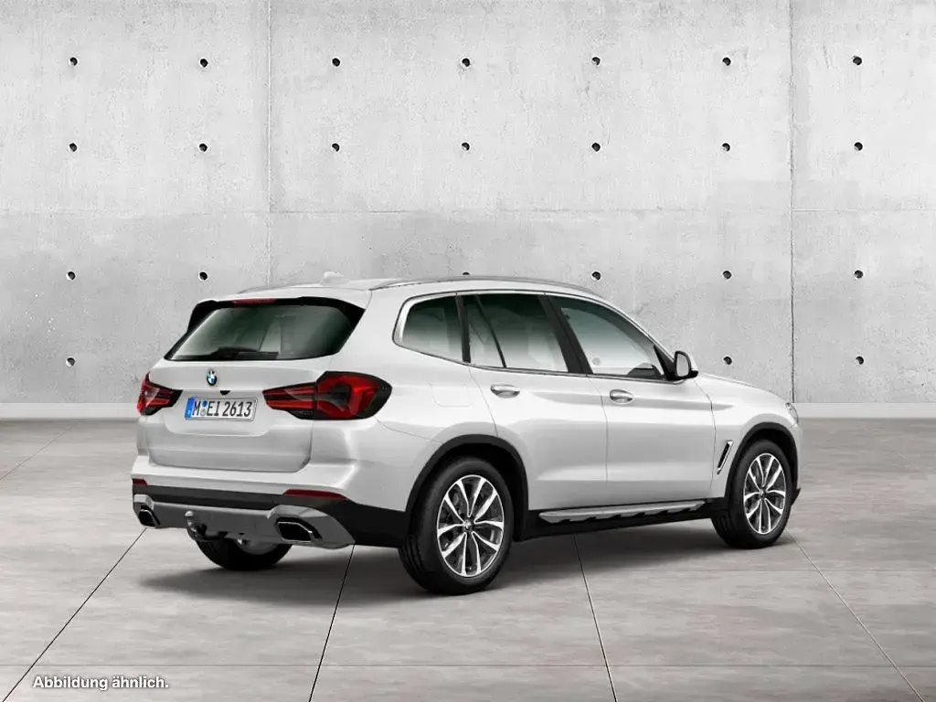 Gebraucht BMW X3 Sport Line 190 PS (139 kW) 2023 Mineralweiss SUV
