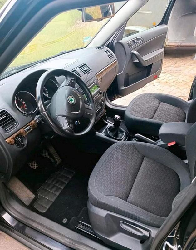 Gebraucht Skoda Yeti 105 PS (77 kW) 2012 Schwarz SUV