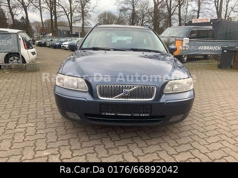 Blau Gebraucht 2005 Volvo V70 Kinetic Kombi | 2.999 € (Etwas zu teuer) - Bild 1/4