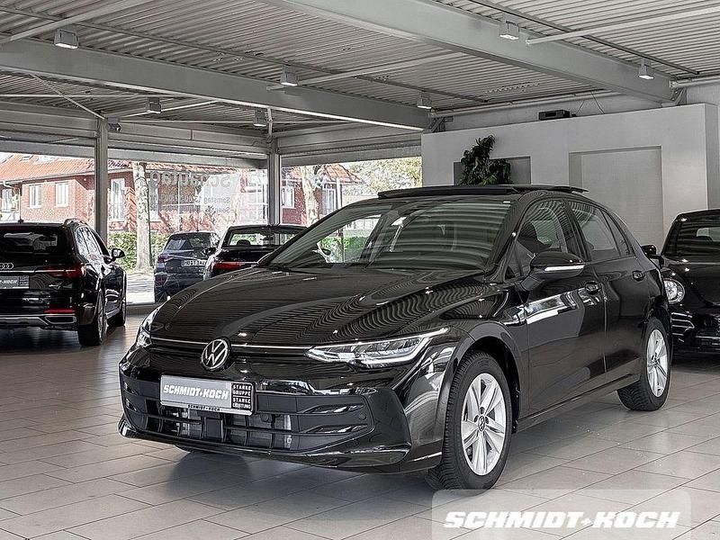 Gebraucht VW Golf VIII Life 150 PS (110 kW) 2024 Grenadillschwarz (schwarz) Limousine