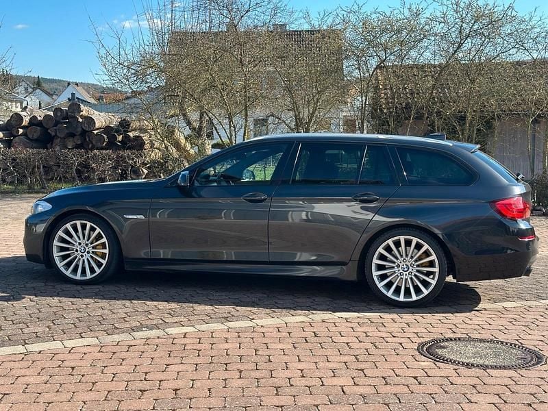Gebraucht BMW 535 M Sport 313 PS (230 kW) 2011 Grau Kombi