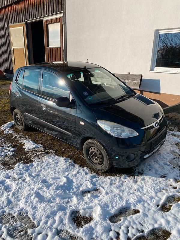 Schwarz Gebraucht 2010 Hyundai i10 Kleinwagen | 900 € (Superpreis) - Bild 1/4