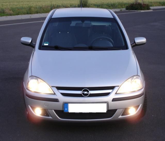 Gebraucht Opel Corsa Sport 90 PS (66 kW) 2005 Silber metallic Kleinwagen