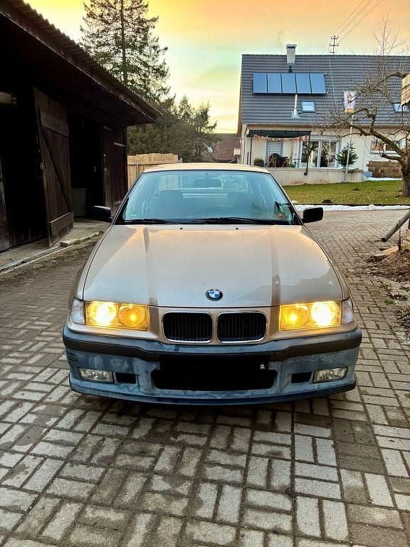Gebraucht BMW 316 102 PS (75 kW) 1992 Beige Limousine