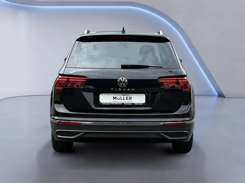 Gebraucht VW Tiguan Active 150 PS (110 kW) 2022 Schwarz SUV