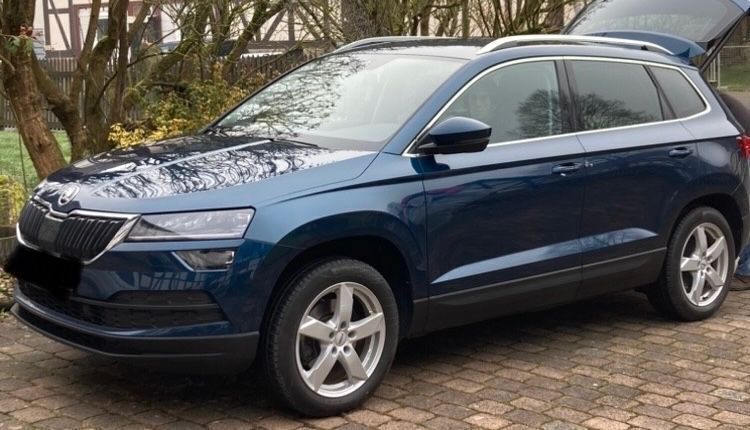 Blau Gebraucht 2018 Skoda Karoq Style SUV | 20.490 € (Guter Preis) - Bild 1/4