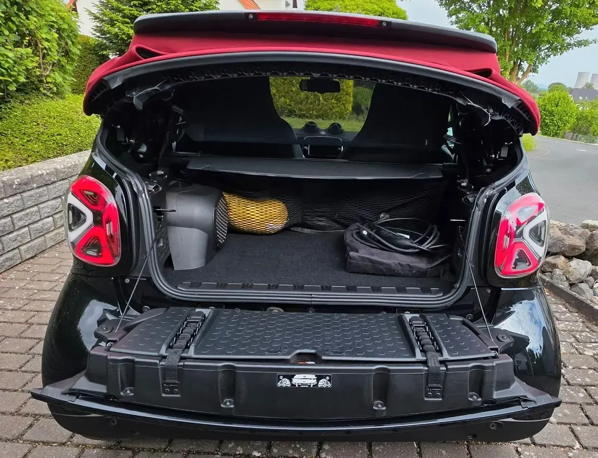 Gebraucht Smart ForTwo Coupé 60 kW (82 PS) 2022 Schwarz Cabrio