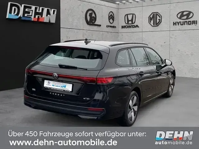 Gebraucht VW Passat 150 PS (110 kW) 2024 Schwarz Limousine
