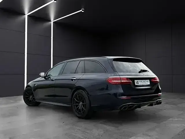 Gebraucht Mercedes E63S AMG AMG 612 PS (450 kW) 2021 Cavansitblau  metalliclack Kombi