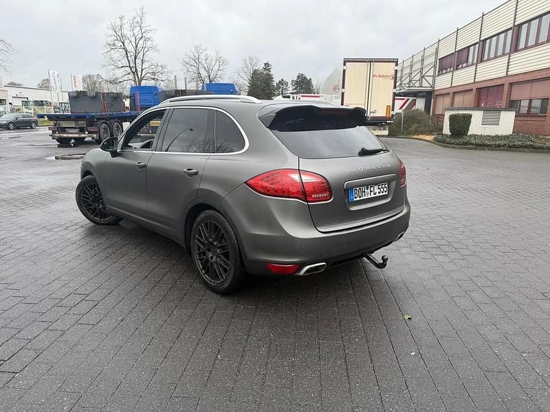 Gebraucht Porsche Cayenne 245 PS (180 kW) 2010 Schwarz SUV