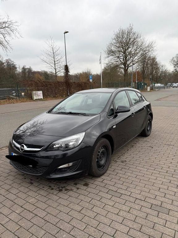 Gebraucht Opel Astra Selection 116 PS (85 kW) 2015 Schwarz Limousine