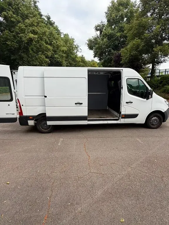 Gebraucht Opel Movano 131 PS (96 kW) 2019 Weiß Van / Kleinbus