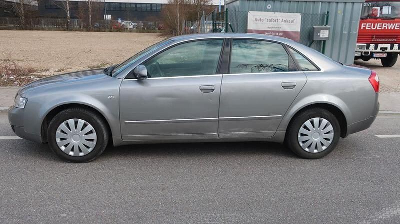 Gebraucht Audi A4 131 PS (96 kW) 2004 Silber Limousine