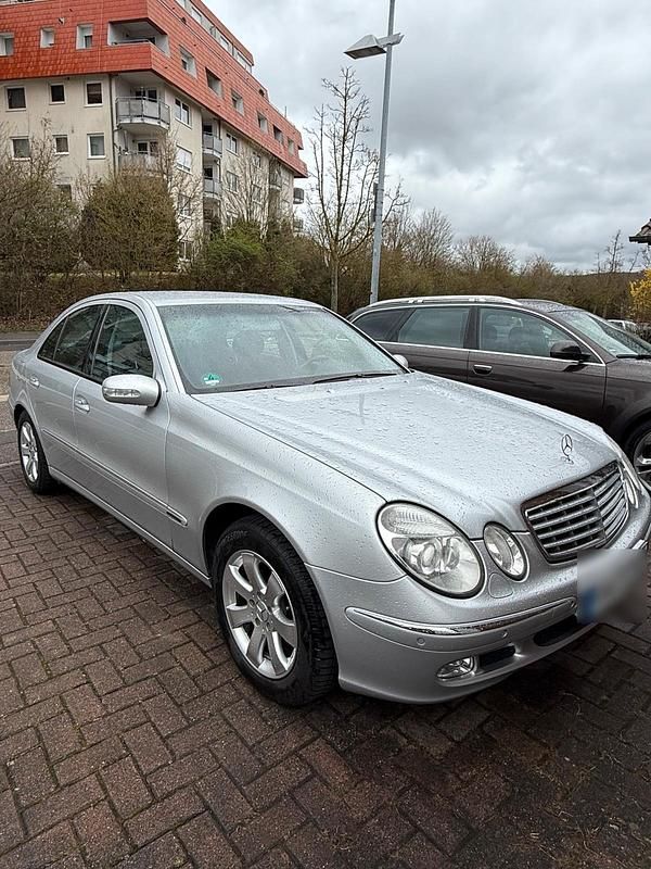 Gebraucht Mercedes E320 224 PS (164 kW) 2002 Silber Limousine