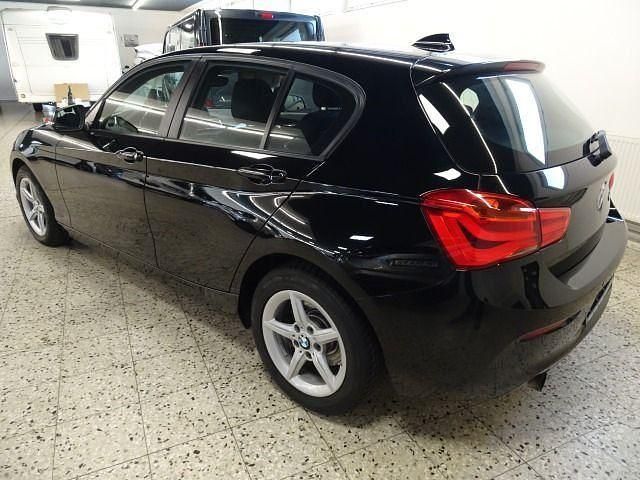 Gebraucht BMW 116 Advantage 109 PS (80 kW) 2017 Schwarz Kleinwagen