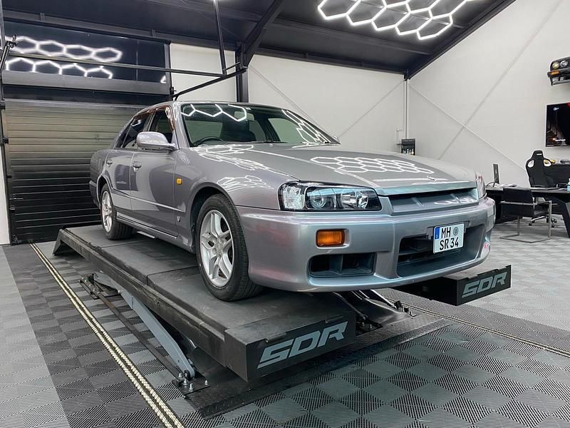 Silber Gebraucht 1998 Nissan Skyline Coupé | 24.000 € - Bild 1/4