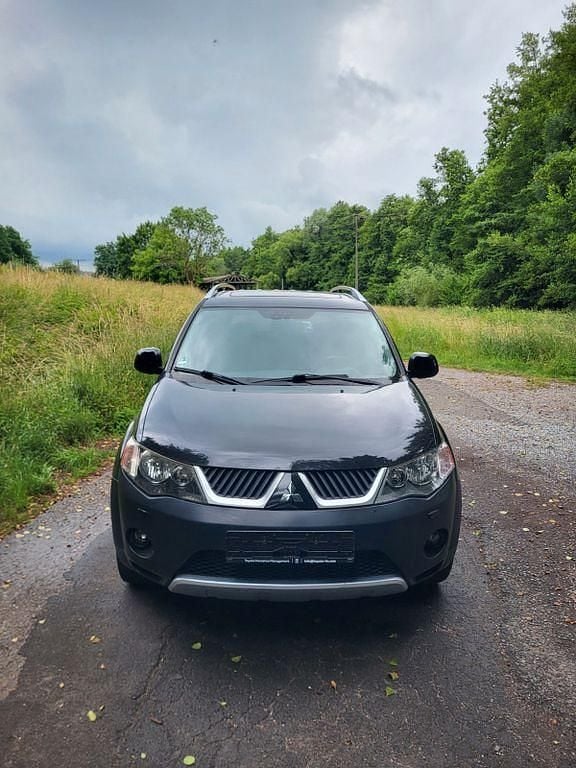 Gebraucht Mitsubishi Outlander 170 PS (125 kW) 2010 Schwarz SUV