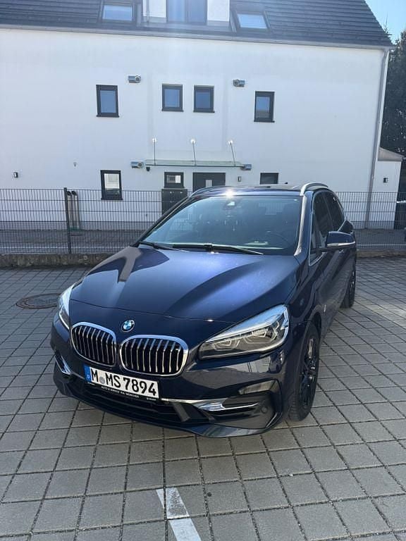 Gebraucht BMW 225 Active Tourer iPerformance 224 PS (164 kW) 2018 Blau Van / Kleinbus